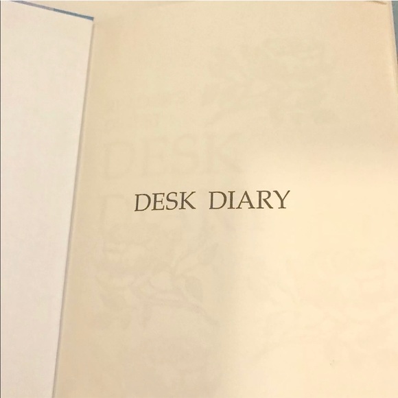 New Reader’s Digest Desk Diary - Picture 4 of 11